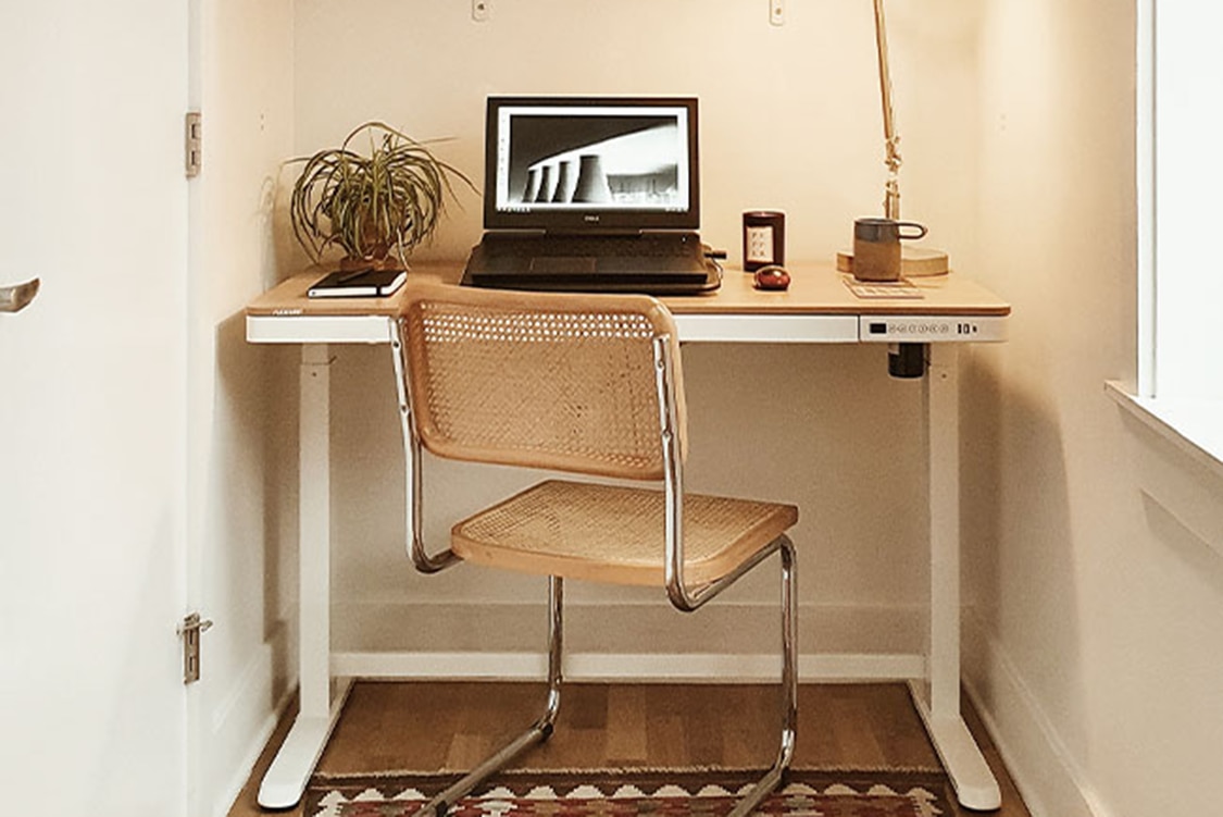 Best standing desk clearance for small spaces